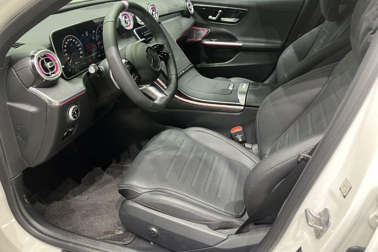 Used Mercedes-Benz C-Class 2025 Refresh C 200 L Sport Edition Interior 1