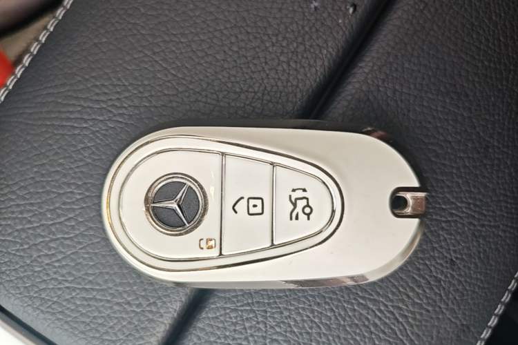 Used Mercedes-Benz C-Class 2025 Facelift C 260 L Sport Edition Interior 1