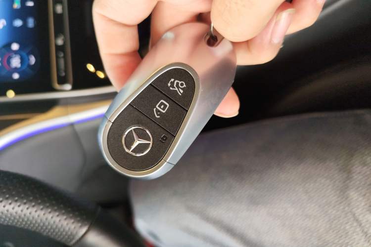 Used Mercedes-Benz C-Class 2025 C 260 L Obsidian Night Sport Edition Interior 1