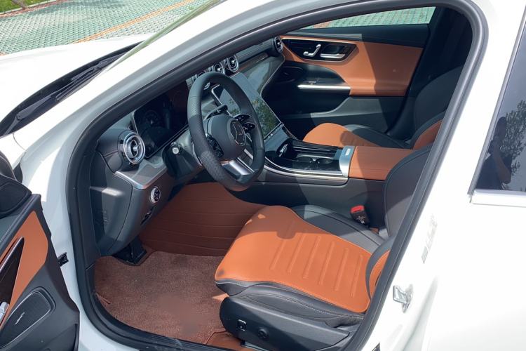 Used Mercedes-Benz C-Class 2025 C 260 L Sport Edition Interior 1