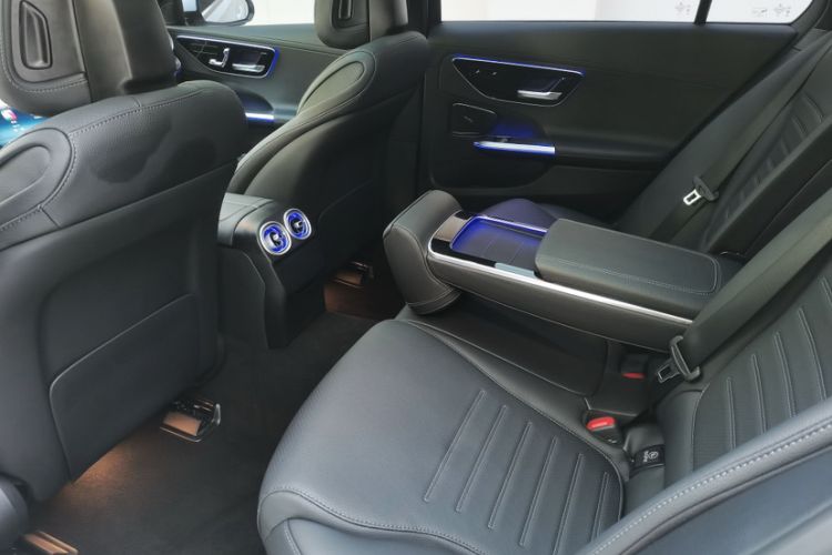 Used Mercedes-Benz C-Class 2025 C 260 L Sport Edition Interior 1