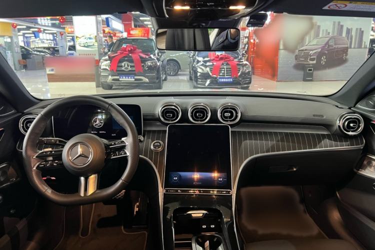Used Mercedes-Benz C-Class 2025 C 260 L Obsidian Night Sport Edition Interior 1