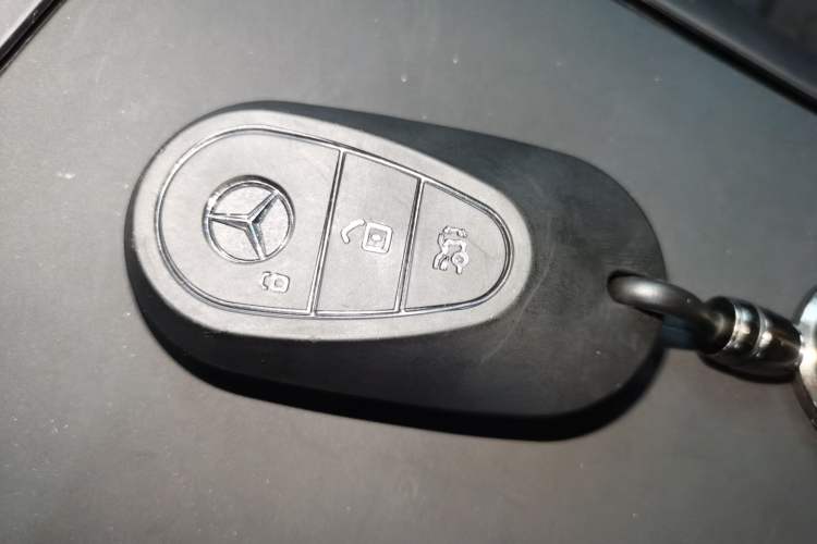Used Mercedes-Benz C-Class 2025 Refresh C 200 L Sport Edition Interior 1