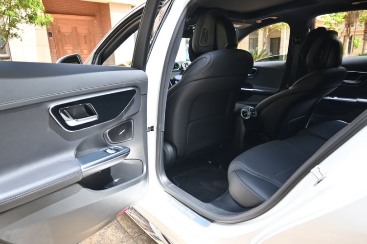 Used Mercedes-Benz C-Class 2025 C 260 L Sport Edition Interior 10