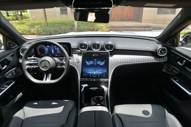 Used Mercedes-Benz C-Class 2025 C 260 L Obsidian Night Sport Edition Interior 11