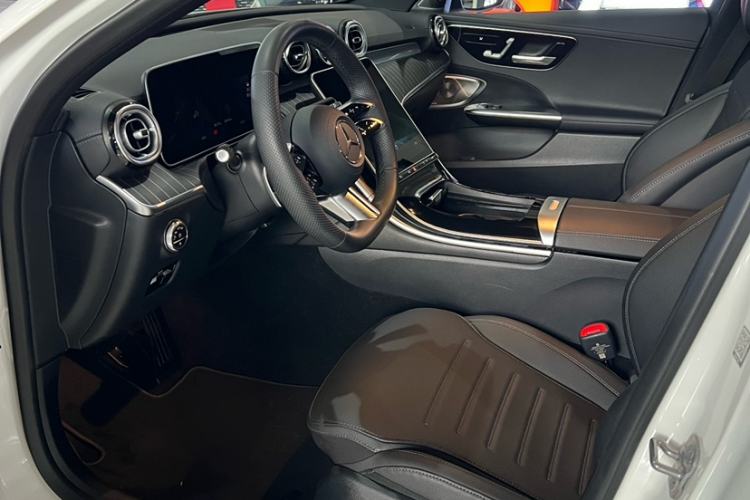 Used Mercedes-Benz C-Class 2025 C 260 L Obsidian Night Sport Edition Interior 2