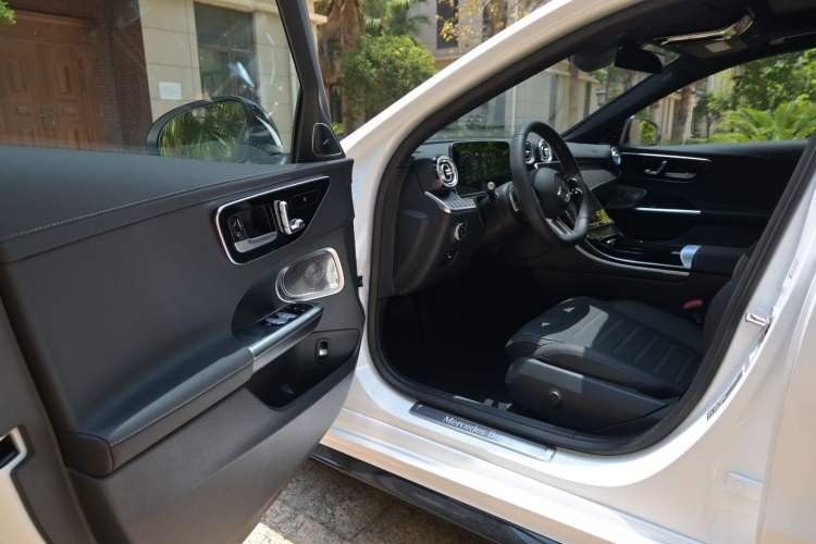 Used Mercedes-Benz C-Class 2025 C 260 L Obsidian Night Sport Edition Interior 2