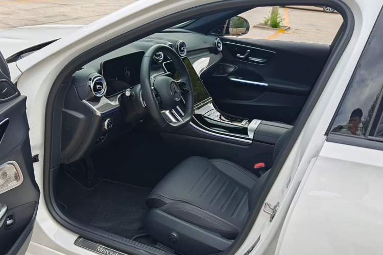 Used Mercedes-Benz C-Class 2025 C 260 L Obsidian Night Sport Edition Interior 2