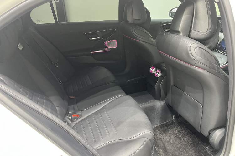 Used Mercedes-Benz C-Class 2025 Refresh C 200 L Sport Edition Interior 3