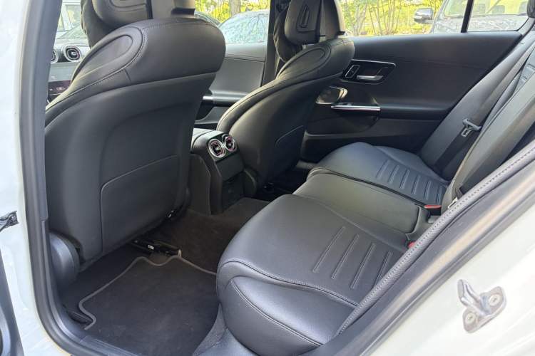 Used Mercedes-Benz C-Class 2025 C 260 L Obsidian Night Sport Edition Interior 3