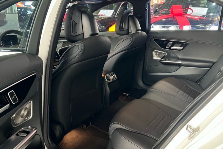 Used Mercedes-Benz C-Class 2025 C 260 L Obsidian Night Sport Edition Interior 3