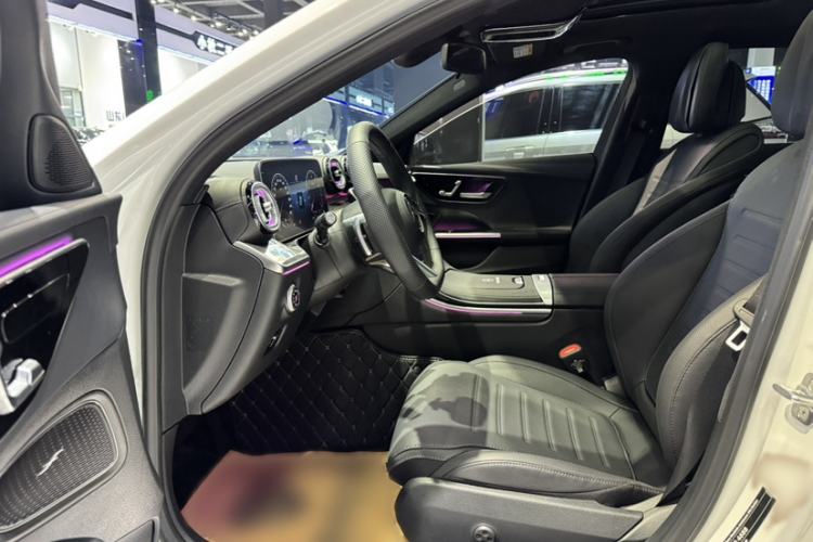 Used Mercedes-Benz C-Class 2025 Facelift C 260 L Sport Edition Interior 3