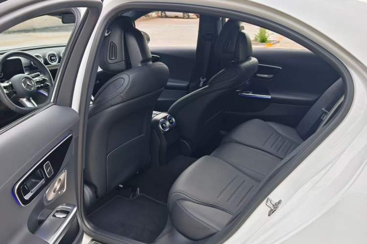 Used Mercedes-Benz C-Class 2025 C 260 L Obsidian Night Sport Edition Interior 3