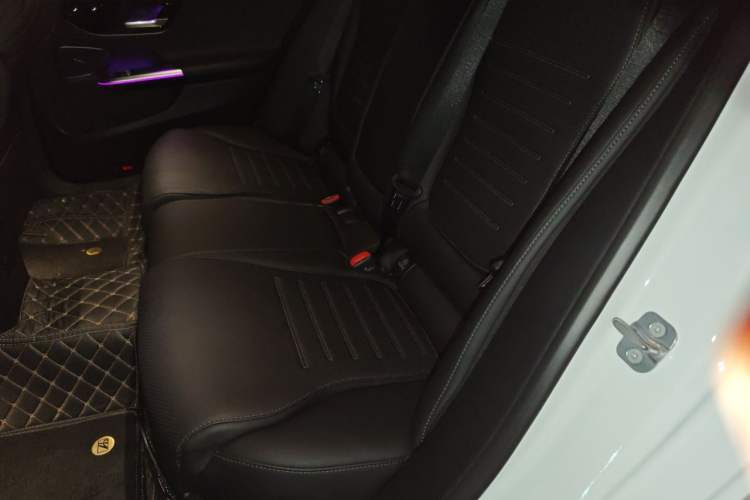 Used Mercedes-Benz C-Class 2025 C 260 L Sport Edition Interior 4