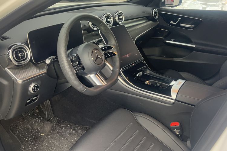 Used Mercedes-Benz C-Class 2025 Facelift C 260 L Sport Edition Interior 4