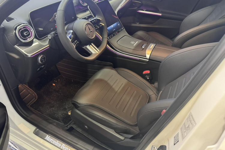 Used Mercedes-Benz C-Class 2025 C 260 L Sport Edition Interior 4