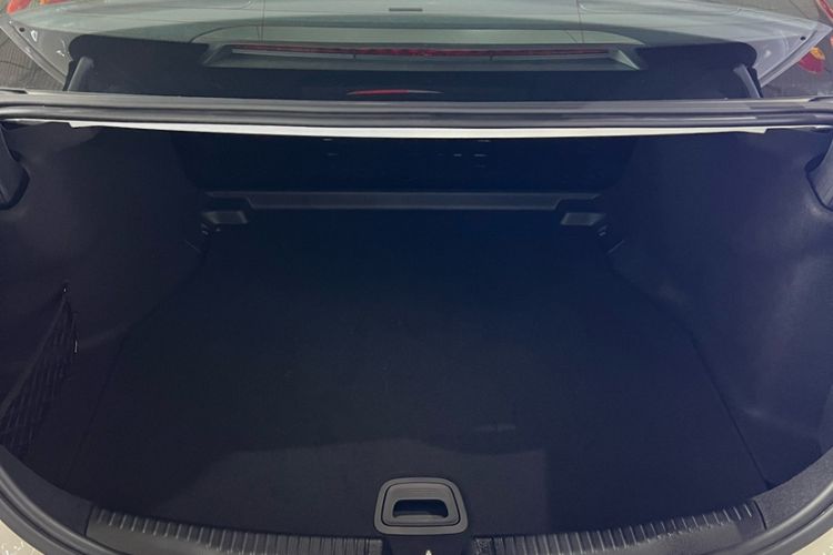 Used Mercedes-Benz C-Class 2025 C 260 L Obsidian Night Sport Edition Interior 4