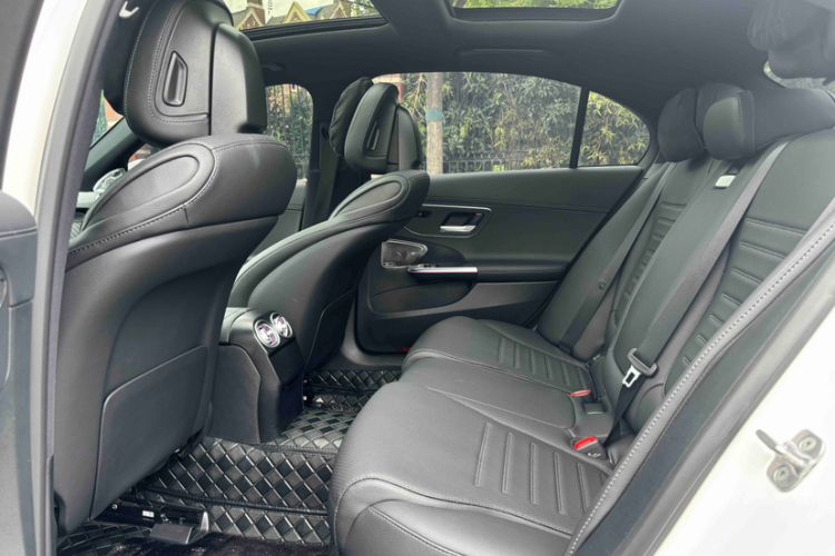 Used Mercedes-Benz C-Class 2025 C 260 L Sport Edition Interior 4