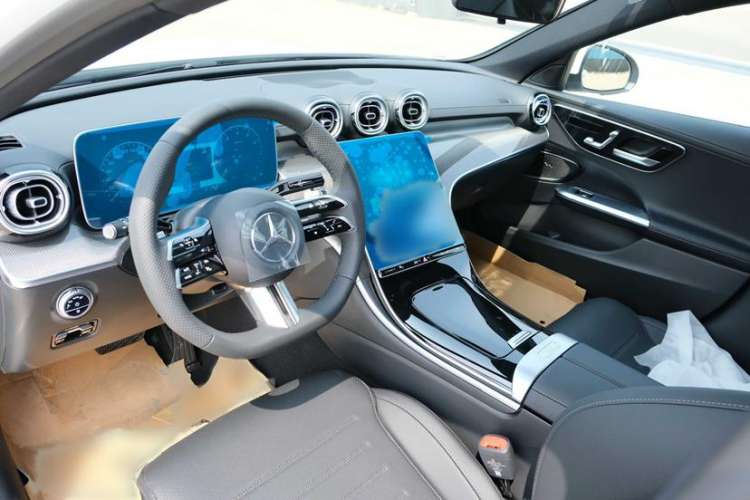Used Mercedes-Benz C-Class 2025 C 260 L Interior 4