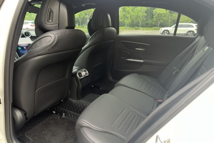 Used Mercedes-Benz C-Class 2025 Facelift C 260 L Sport Edition Interior 5