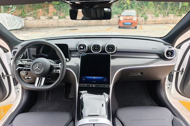 Used Mercedes-Benz C-Class 2025 C 260 L Obsidian Night Sport Edition Interior 5