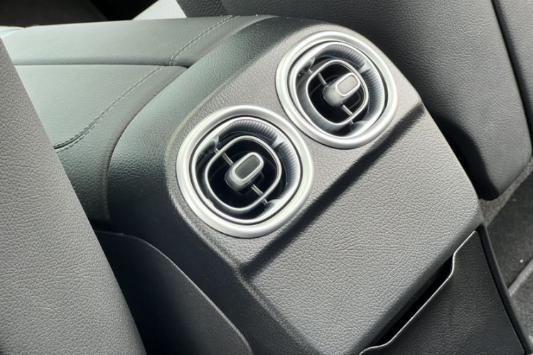 Used Mercedes-Benz C-Class 2025 Facelift C 260 L Sport Edition Interior 6
