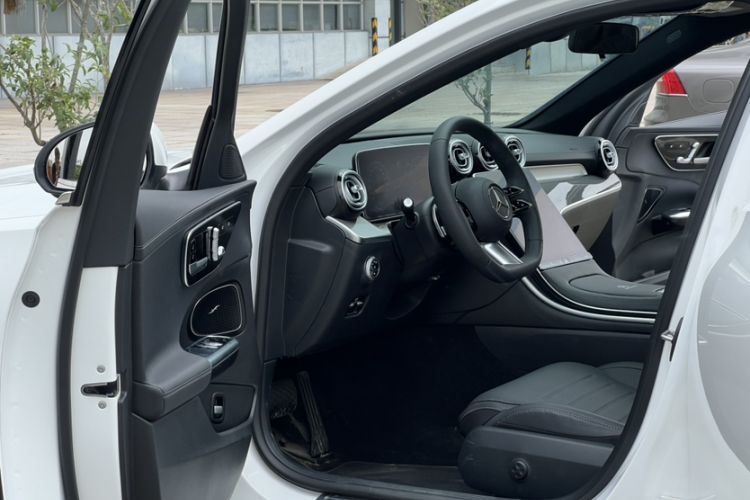 Used Mercedes-Benz C-Class 2025 Facelift C 260 L Sport Edition Interior 7