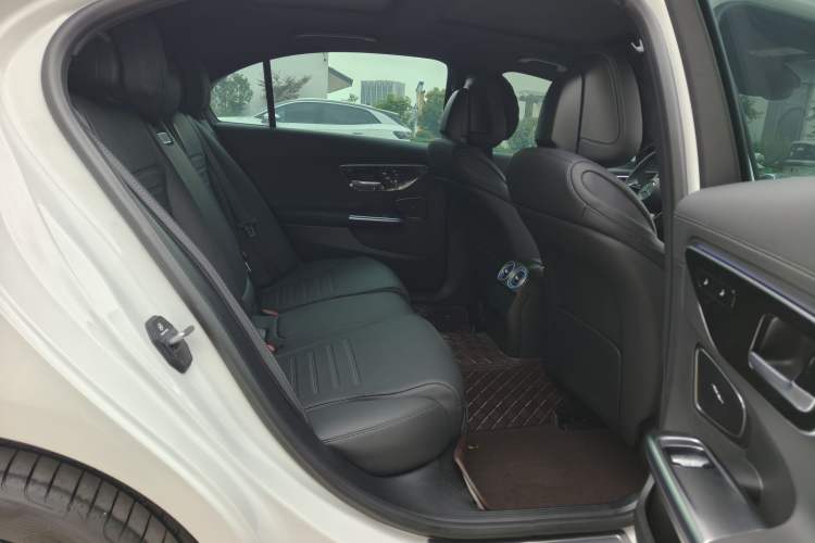 Used Mercedes-Benz C-Class 2025 Facelift C 260 L Sport Edition Interior 7