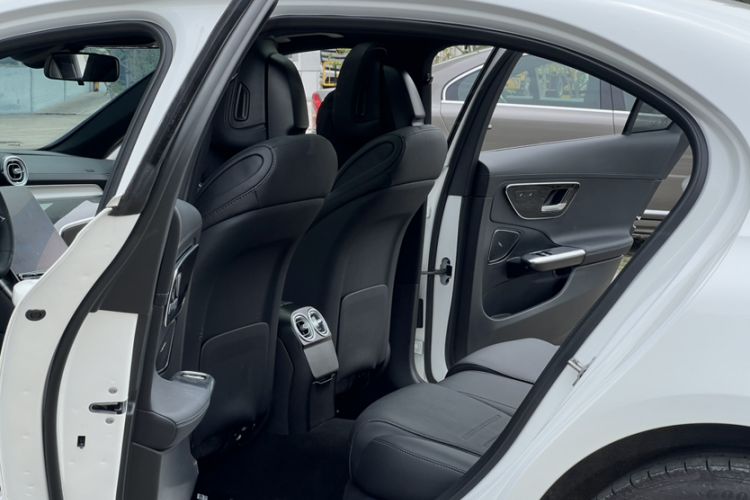 Used Mercedes-Benz C-Class 2025 Facelift C 260 L Sport Edition Interior 8