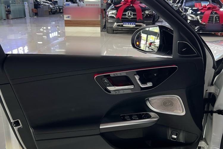Used Mercedes-Benz C-Class 2025 C 260 L Obsidian Night Sport Edition Interior 9
