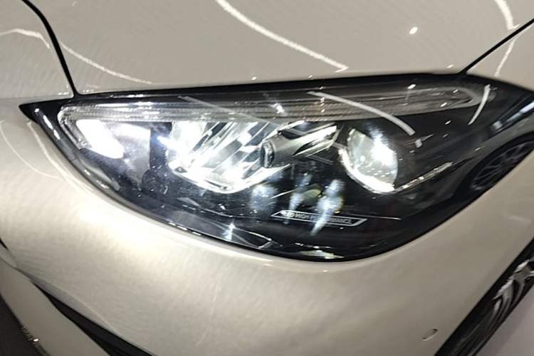 Used Mercedes-Benz C-Class 2025 Facelift C 260 L Sport Edition Left Front Headlight
