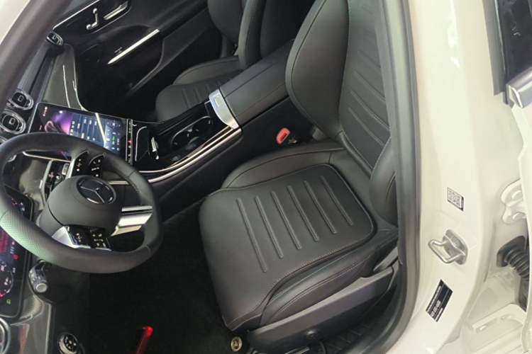 Used Mercedes-Benz C-Class 2025 Facelift C 260 L Sport Edition Left Front Seat
