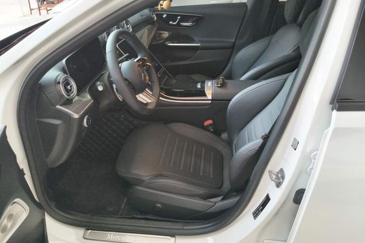 Used Mercedes-Benz C-Class 2025 C 260 L Obsidian Night Sport Edition Left Front Seat