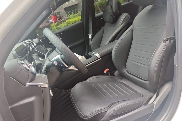 Used Mercedes-Benz C-Class 2025 Facelift C 260 L Sport Edition Left Front Seat