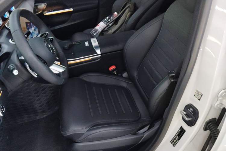 Used Mercedes-Benz C-Class 2025 Refresh C 260 L Night Edition Sports Version Left Front Seat