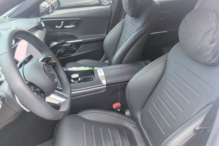 Used Mercedes-Benz C-Class 2025 Refresh C 260 L Night Edition Sports Version Left Front Seat