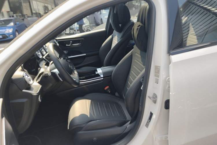 Used Mercedes-Benz C-Class 2025 C 260 L Obsidian Night Sport Edition Left Front Seat