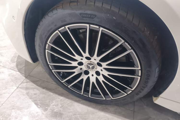 Used Mercedes-Benz C-Class 2025 C 200 L Sport Edition Left Front Wheel Hub