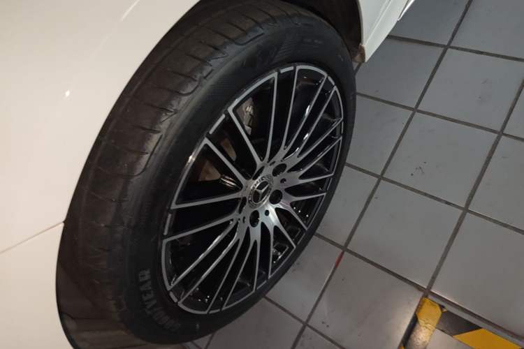 Used Mercedes-Benz C-Class 2025 C 260 L Sport Edition Left Front Wheel Hub