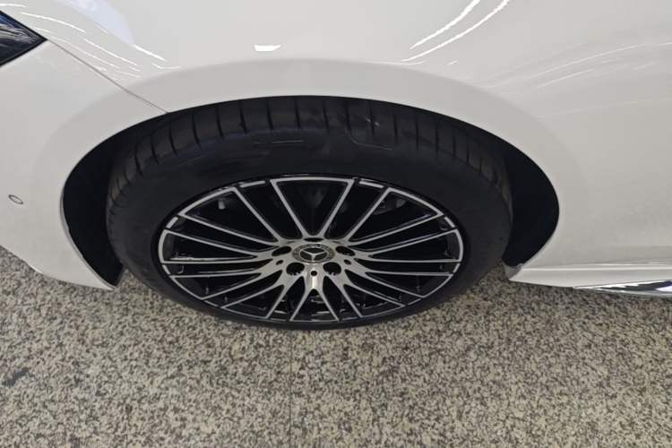 Used Mercedes-Benz C-Class 2025 C 260 L Sport Edition Left Front Wheel Hub