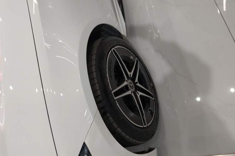Used Mercedes-Benz C-Class 2025 C 260 L Obsidian Night Sport Edition Left Front Wheel Hub