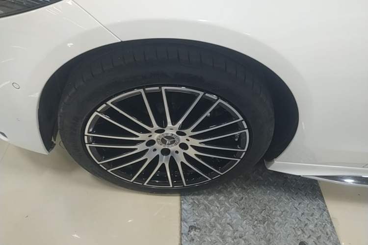 Used Mercedes-Benz C-Class 2025 C 260 L Sport Edition Left Front Wheel Hub