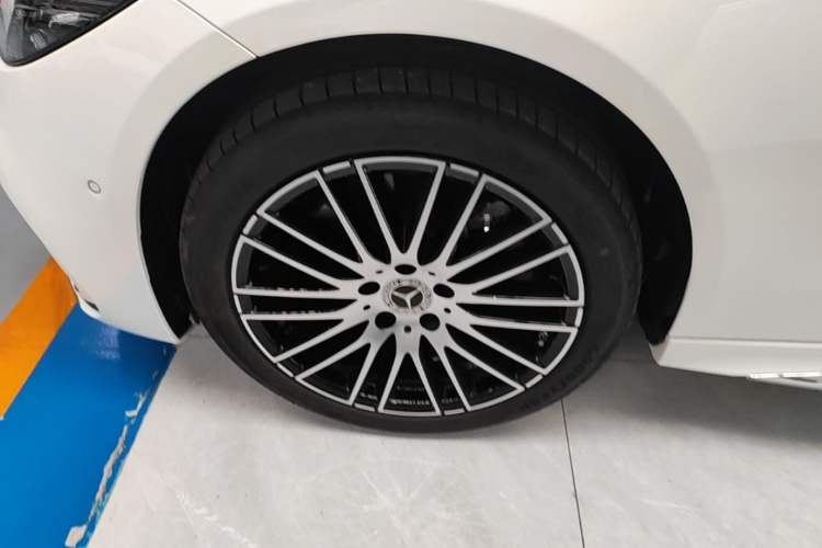 Used Mercedes-Benz C-Class 2025 C 260 L Sport Edition Left Front Wheel Hub