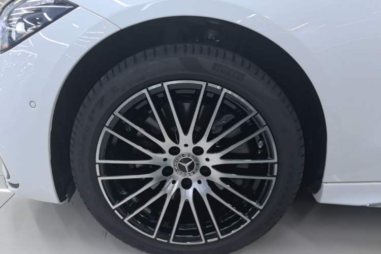 Used Mercedes-Benz C-Class 2025 Facelift C 260 L Sport Edition Left Front Wheel Hub