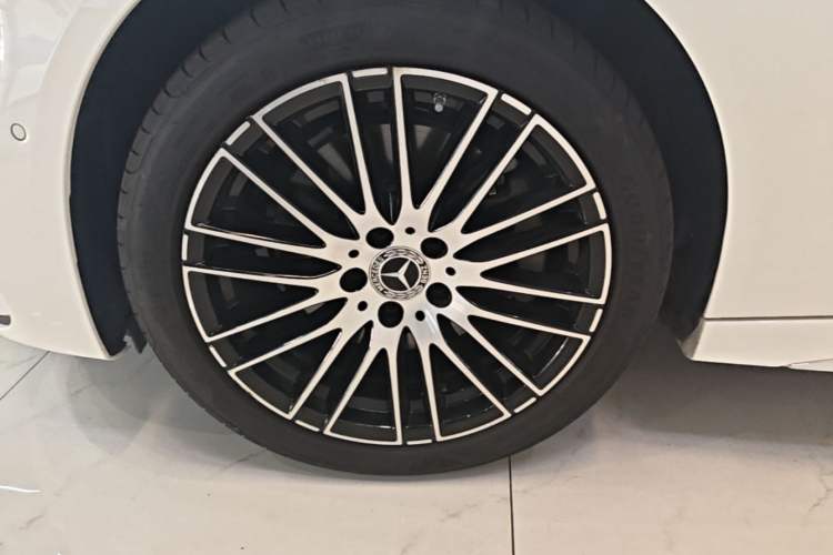 Used Mercedes-Benz C-Class 2025 Facelift C 260 L Sport Edition Left Front Wheel Hub