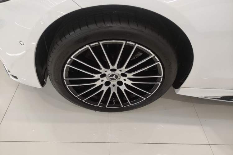 Used Mercedes-Benz C-Class 2025 C 200 L Sport Edition Left Front Wheel Hub