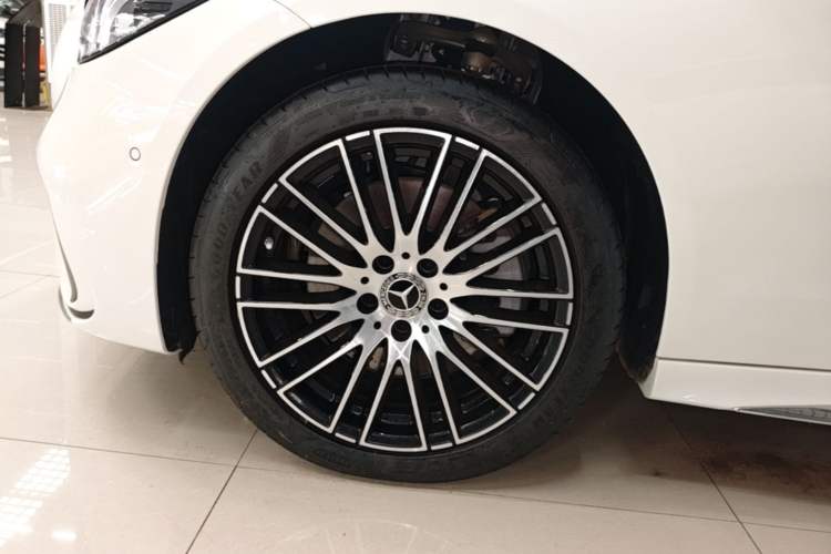 Used Mercedes-Benz C-Class 2025 Facelift C 260 L Sport Edition Left Front Wheel Hub