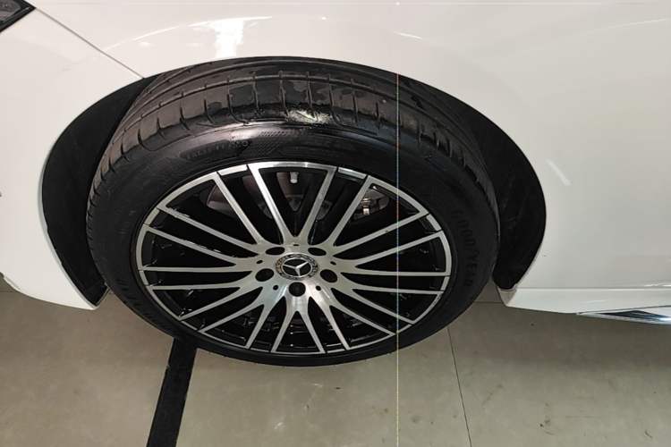 Used Mercedes-Benz C-Class 2025 C 260 L Sport Edition Left Front Wheel Hub