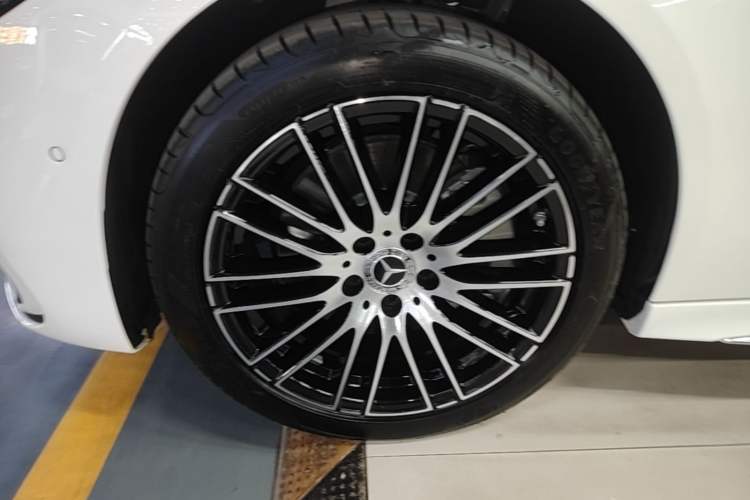 Used Mercedes-Benz C-Class 2025 Facelift C 260 L Sport Edition Left Front Wheel Hub