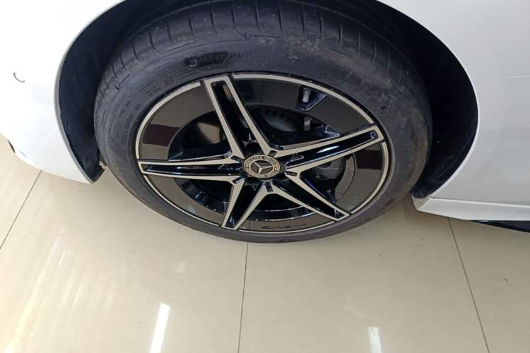Used Mercedes-Benz C-Class 2025 Refresh C 260 L Night Edition Sports Version Left Front Wheel Hub